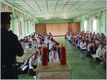 ဧရာဝတီတိုင်းဒေသကြီး၊ မအူပင်ခရိုင်၊ ဓနုဖြူမြို့နယ်ရှိ အခြေခံပညာအထက်တန်းကျောင်း(ခွဲ) (သပြု)တွင် မီးဘေးကြိုတင်ကာကွယ်ရေး အသိပညာပေးဟောပြောပွဲနှင့် လက်တွေ့သရုပ်ပြလေ့ကျင့် ဆောင်ရွက်မှု
