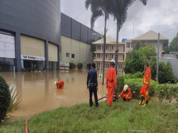 နေပြည်တော်၊ ဥတ္တရသီရိမြို့နယ်၊ Ocean Center တွင် ရေဝင်ရောက်မှု