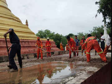 မန္တလေးတိုင်းဒေသကြီး၊ ဝမ်းတွင်းမြို့နယ်၌ မိုးသည်းထန်စွာရွာသွန်းမှုကြောင့် ရေဝင်ရောက်မှုဖြစ်ပွားခဲ့ပြီး ရေပြန်လည်ကျဆင်းသွားသဖြင့် တင်ကျန်ခဲ့သော နုန်းမြေများ၊ အမှိုက်များအား ရှင်းလင်းရေးလုပ်ငန်းများ ဆောင်ရွက်မှု