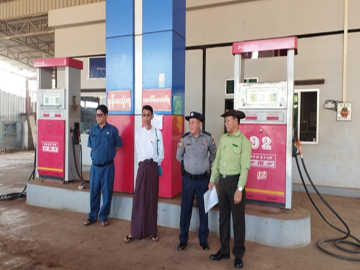 မွန်ပြည်နယ်၊ ကျိုက်ထိုမြို့နယ်အတွင်းရှိ စက်သုံးဆီများ ဈေးနှုန်းမြင့်တက်မှုမရှိစေရေး၊ ပြတ်လပ်မှု မရှိစေရေးနှင့် သတ်မှတ်ဈေးနှုန်းအတိုင်း ရောင်းချစေရေး ကွင်းဆင်းစစ်ဆေး