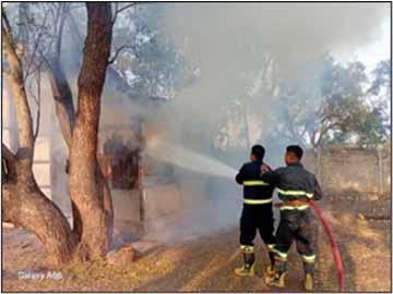 မန္တလေးတိုင်းဒေသကြီး၊ ဝမ်းတွင်းမြို့နယ်၊ အမှတ်(၁)စက်မှုကွက်သစ်ရပ်ရှိ နေအိမ်မီးလောင်မှု