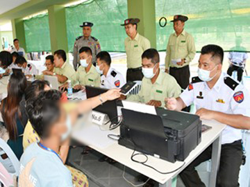 မြန်မာနိုင်ငံအတွင်းသို့ တရားမဝင် ဝင်ရောက်လာသည့် ပြည်ပနိုင်ငံသား ၁၄၁ ဦး ထပ်မံစစ်ဆေး ဖော်ထုတ်ထိန်းသိမ်းခဲ့