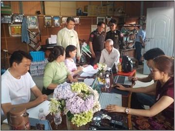 ရှမ်းပြည်နယ်၊ မူဆယ်မြို့၊ စွမ်စော်ရပ်ကွက်၊ ကောင်းမူးတုံရပ်ကွက်နှင့် ဟိုမွန်ရပ်ကွက်များအတွင်းရှိ အသက်(၁၈)နှစ်အထက် နိုင်ငံသားစိစစ်ရေးကတ်ပြားအမှတ်မရှိသူများ၏ စာရင်းများစစ်ဆေးနေမှုအခြေအနေအား ကွင်းဆင်းစစ်ဆေး