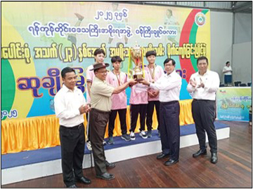 ရန်ကုန်တိုင်းဒေသကြီး၊ သင်္ဃန်းကျွန်းမြို့နယ်၊ သုဝဏ္ဏမိုးလုံလေလုံ အားကစားကွင်း၌ ဝန်ကြီးချုပ်ဖလား မြို့နယ်ပေါင်းစုံ အသက် ၂၃ နှစ်အောက် အမျိုးသား/အမျိုးသမီး ပိုက်ကျော်ခြင်းပြိုင်ပွဲ ဗိုလ်လုပွဲနှင့် ဆုချီးမြှင့်ပွဲအခမ်းအနား ကျင်းပ