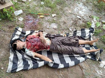 မန္တလေးတိုင်းဒေသကြီး၊ မလှိုင်မြို့နယ်၌ PDF အမည်ခံ အကြမ်းဖက်သမားများက လုပ်ကြံသတ်ဖြတ်မှုကြောင့် အပြစ်မဲ့ အရပ်သားပြည်သူ တစ်ဦး သေဆုံးကာ နိုင်ငံ့ဝန်ထမ်း တစ်ဦးနှင့် အပြစ်မဲ့ အရပ်သား ပြည်သူ နှစ်ဦးတို့အား ဖမ်းဆီးခေါ်ဆောင်