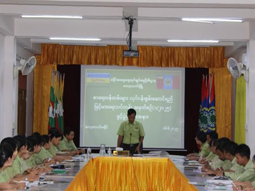 တနင်္သာရီတိုင်းဒေသကြီး၊ ကော့သောင်းခရိုင်အထွေထွေအုပ်ချုပ်ရေးဦးစီးဌာန၊ ဘုရင့်နောင်အစည်းအဝေးခန်းမ၌ စာရေးဝန်ထမ်းများ လုပ်ငန်းစွမ်းဆောင်ရည်မြင့်မား‌ရေးသင်တန်း အမှတ်စဉ်‌(၁/၂၀၂၅) သင်တန်းဖွင့်ပွဲ အခမ်းအနားကျင်းပ