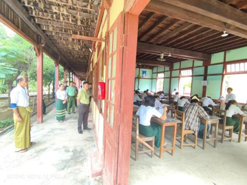 မန္တလေးတိုင်းဒေသကြီး၊ တံတားဦးခရိုင်၊ ငါန်းဇွန်မြို့၌ ၂၀၂၄-၂၀၂၅ ပညာသင်နှစ်၊ တက္ကသိုလ်ဝင် စာမေးပွဲ မြန်မာစာဘာသာရပ် ပြန်လည်ဖြေဆိုနေမှုအခြေအနေအား ကြည့်ရှုအားပေး