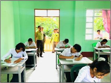 မန္တလေးတိုင်းဒေသကြီး၊ မိတ္ထီလာခရိုင်၊ မိတ္ထီလာမြို့၊ အမှတ်(၅)အခြေခံပညာအထက်တန်းကျောင်း၌ ကျောင်းသား/ကျောင်းသူများ Grade-12 စာမေးပွဲဖြေဆိုနေမှုအား ကြည့်ရှုစစ်ဆေး 