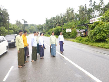မွန်ပြည်နယ်၊ ကျိုက်ထိုခရိုင်၊ ကျိုက်ထိုမြို့နယ်၊ ကျိုက်ထို-ကင်မွန်းစခန်းလမ်းတစ်လျှောက် Road Paint (Center Line) ရေးဆွဲခြင်းလုပ်ငန်းနှင့် မြို့ရှောင်လမ်းဘေးတွင် Retaining Wall တည်ဆောက်ခြင်းလုပ်ငန်းများအား ကြည့်ရှုစစ်ဆေး 