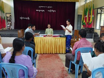 မွန်ပြည်နယ်၊ မော်လမြိုင်ခရိုင်၊ ကျိုက်မရောမြို့နယ်အထွေထွေအုပ်ချုပ်ရေးဦးစီးဌာနရုံး အစည်းအဝေးခန်းမ၌ ဆင်းကတ်များအား စနစ်တကျ ပြန်လည်မှတ်ပုံတင်ရောင်းချခြင်းနှင့် လွှဲပြောင်းရာတွင် စနစ်တကျ ပြန်လည်မှတ်ပုံတင်ခြင်း အသိပညာပေးဟောပြောပွဲအခမ်းအနား ကျင်းပ