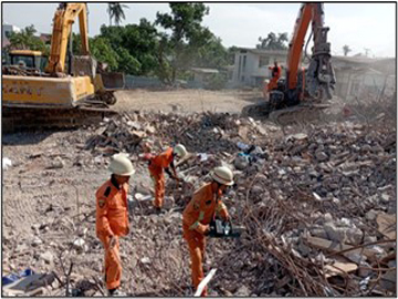 ငလျင်လှုပ်ခတ်မှုကြောင့် ထိခိုက်ပျက်စီးဆုံးရှုံးမှုဖြစ်ပွားခဲ့သောဒေသများတွင် မီးသတ်ဦးစီးဌာနမှ ရှင်းလင်းရေးလုပ်ငန်းများ ဆောင်ရွက်မှု