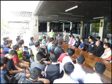 တနင်္သာရီတိုင်းဒေသကြီး၊ ကော့သောင်းခရိုင်၊ ကော့သောင်းမြို့၊ ရတနာကျွန်းဟိုတယ်၌ ပြည်သူ့ စစ်မှုထမ်းဥပဒေ၊ နည်းဥပဒေများ အသိပညာပေးဟောပြောပွဲကျင်းပ 